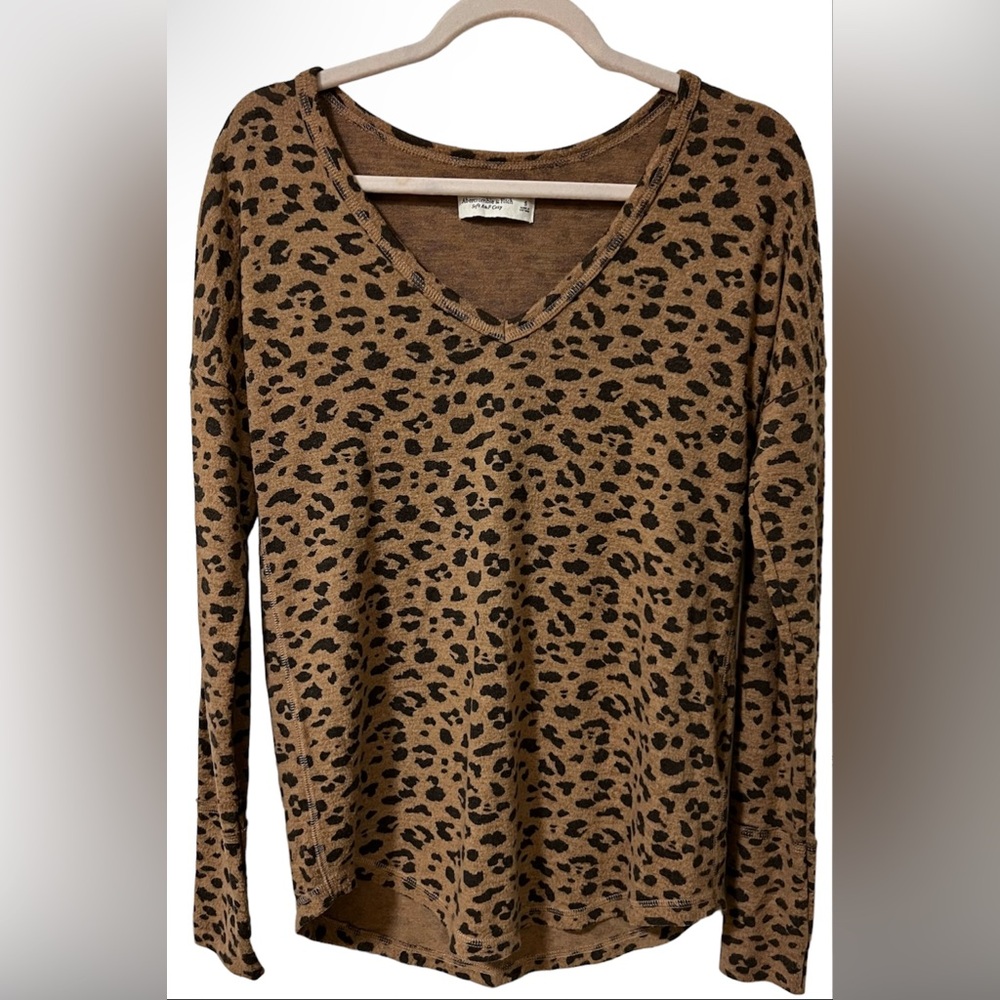 SoftAf ABERCROMBIE & FITCH SWEATER